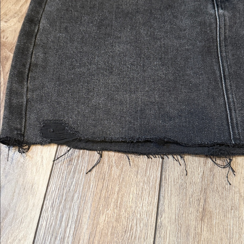 NEW! Blank NYC Black Faux Leather-Trim Mini Skirt Size 28 (6) - Picture 8 of 9